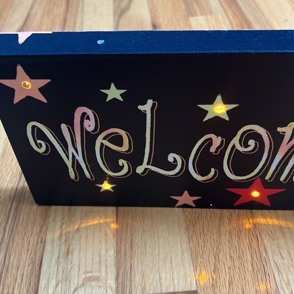 Halloween lighted Welcome sign - 18” wide by 6” high. - Picture 2 of 9